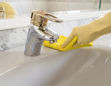 Exterior window cleaning service in Westminster